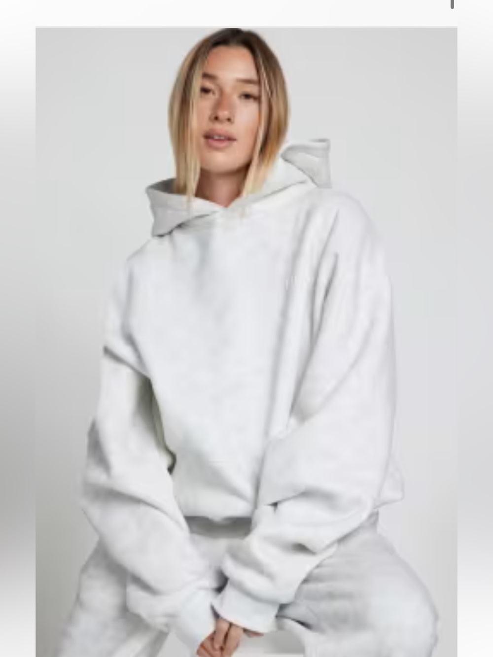 Comfrt Minimalist Hoodie in Snow Leopard 
Oversized XL EUC 
Worn once